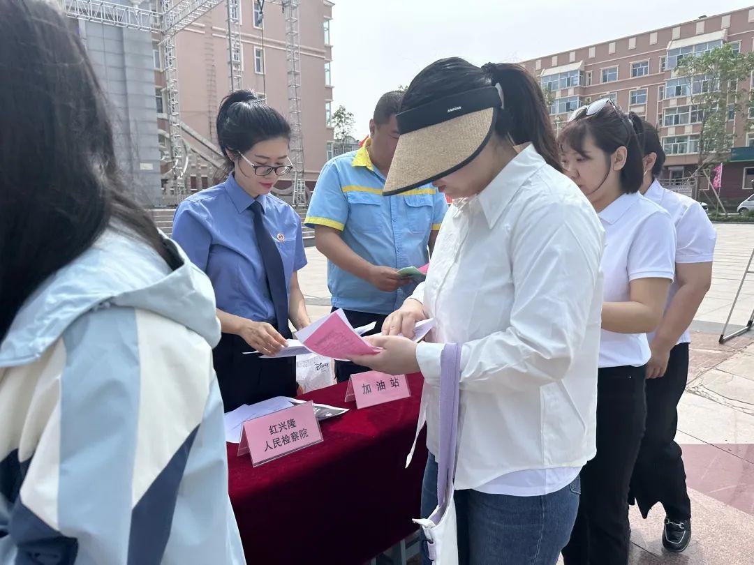 浓妆淡抹打一准确生肖的警惕虚假宣传-全面释义、解释与落实、专家解答解释落实